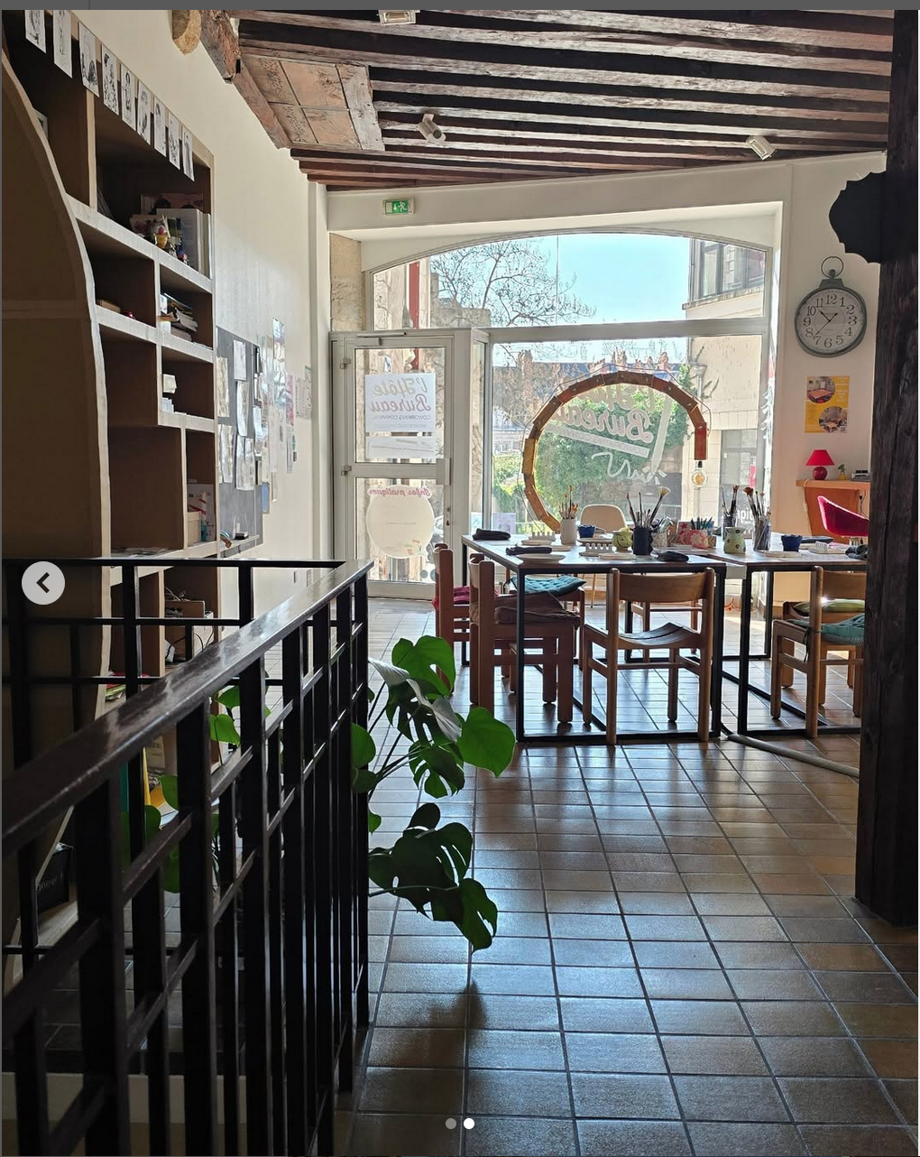 Ambiance animation artistique à l’Hôte Bureau Nouveau concept à Blois : le bar à céramique par Candy Pastre, à l'Hôte Bureau
